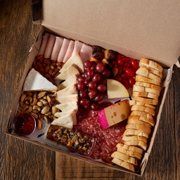 [330183] Box de Frios e Queijos para 05 pessoas