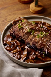 [332577] Baby beef ao molho de Cogumelos e Rapadura por Leandro Nunes - 1 kg